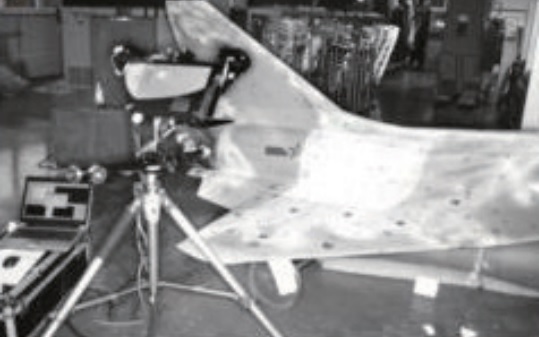 战斗机原型机扫描现场.jpg